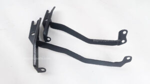 20260823_The Differences Between Toyota Hilux Pickup RN30 and RN45 2WD Bumper Stays