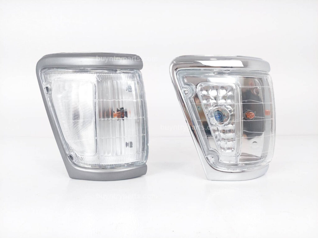 Below are the 1992–1997 corner lights, which come in two different versions.