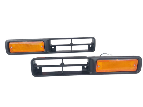 NISSAN 720 Pickup D21 1993--95 Bumper Grille | 62257-55G00 | 62256-55G00 |  | A2011 | Black