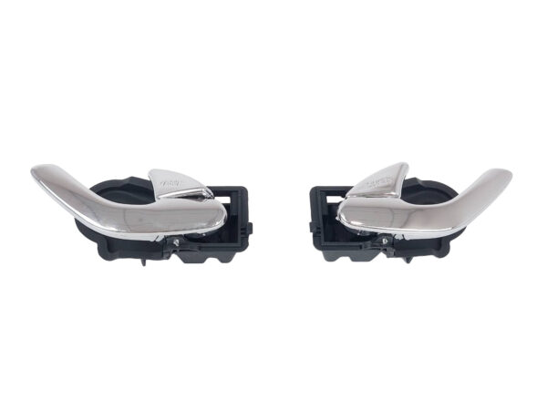 A4058 MAZDA Tribute 2001--07 Interior Handles | 2T2Z7826602AA | 2T2Z7826603AA | YL8Z7822601BA | YL8Z7822602BA | EC0158330P | EC0159330P | EF9272330 | 1L8Z7822600BB | 1L8Z7822601BB | 1L8Z7822601BA | 1L8Z7822602BA | A4058 | Painted Black W/ Chrome Lever