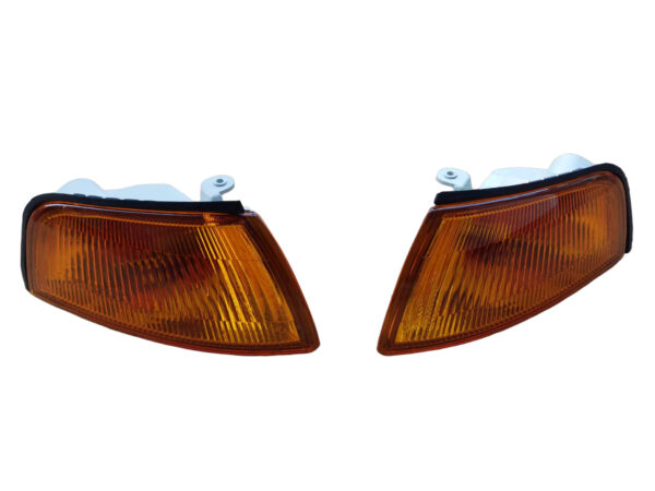 A8160 MITSUBISHI Lancer 1995--01 Corner & Parking Lamps | MR273021 | MR273022 |  | A8160 | Amber Lens