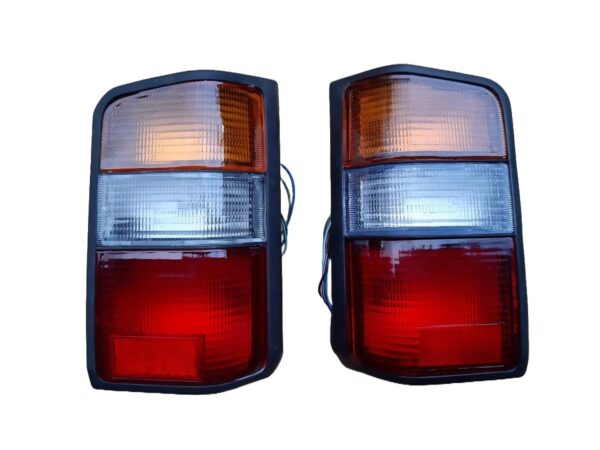 B2042 MITSUBISHI L300 Express 1986--05 Tail Lights | MB527316 | MB527315 |  | B2042 |