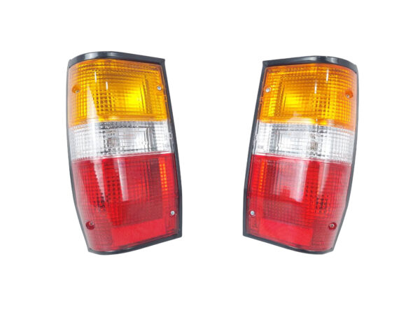 MITSUBISHI Mighty Max 1987--93 Tail Lights | MB527101 | MB527102 |  | B2050 |