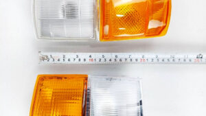 Private Toyota Hiace Corner Light Comparison YH51 vs. YH65