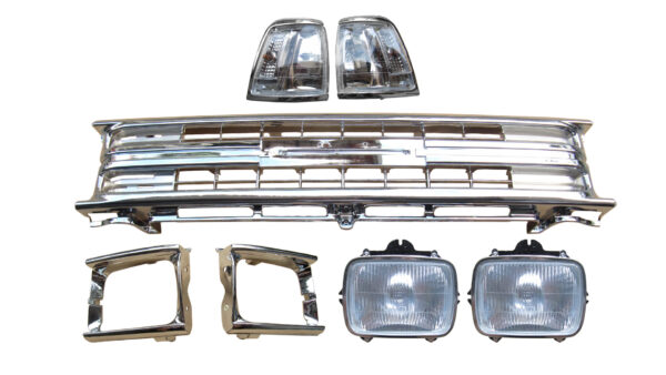 Z1013 TOYOTA Hilux / Pickup 1989--95 Grille | 53111-89133 | 53132-89116 | 53131-89117 | 81620-35260 | 81610-35260 |  | Z1013 | Chrome