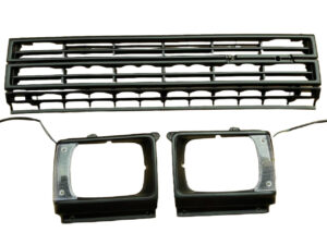 Z1088 TOYOTA Hilux / Pickup 1982--83 Grille | 81620-39545 | 81610-39545 |  | Z1088 | Matt Black